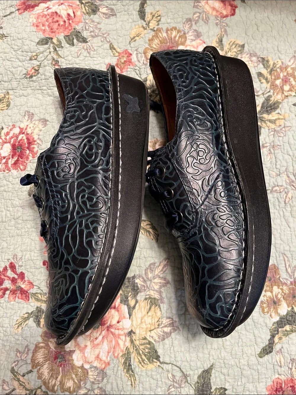 Alegria Navy Lace-Up Floral-Patterned oxfords